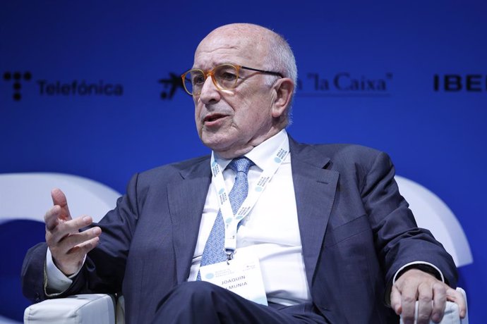 Archivo - El exministro Joaquín Almunia interviene durante la apertura del evento 'World in Progress' de Grupo Prisa, a 14 de octubre de 2024, en Barcelona, Cataluña (España). La primera edición de estas jornadas se celebra los días 14 y 15 de octubre y e
