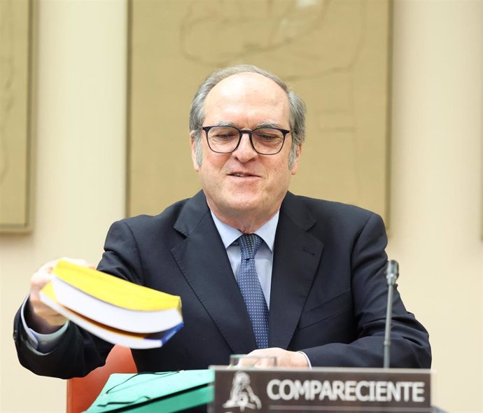 Archivo - El Defensor del Pueblo, Ángel Gabilondo, durante su comparecencia en la Comisión Mixta de Relaciones con el Defensor del Pueblo, en el Congreso de los Diputados, a 27 de mayo de 2025, en Madrid (España). Gabilondo ha presentado el Informe Anual 