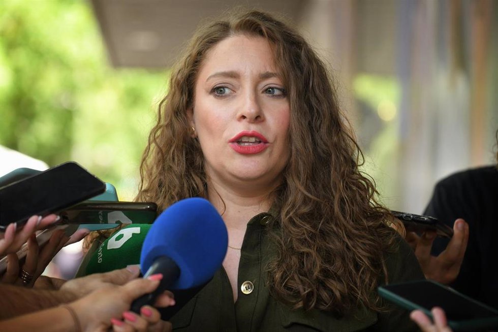 La nueva portavoz del PP en el Congreso, Ester Muñoz, ofrece declaraciones a los medios, en la sede del PP de la calle Génova, a 2 de julio de 2025, en Madrid (España). 