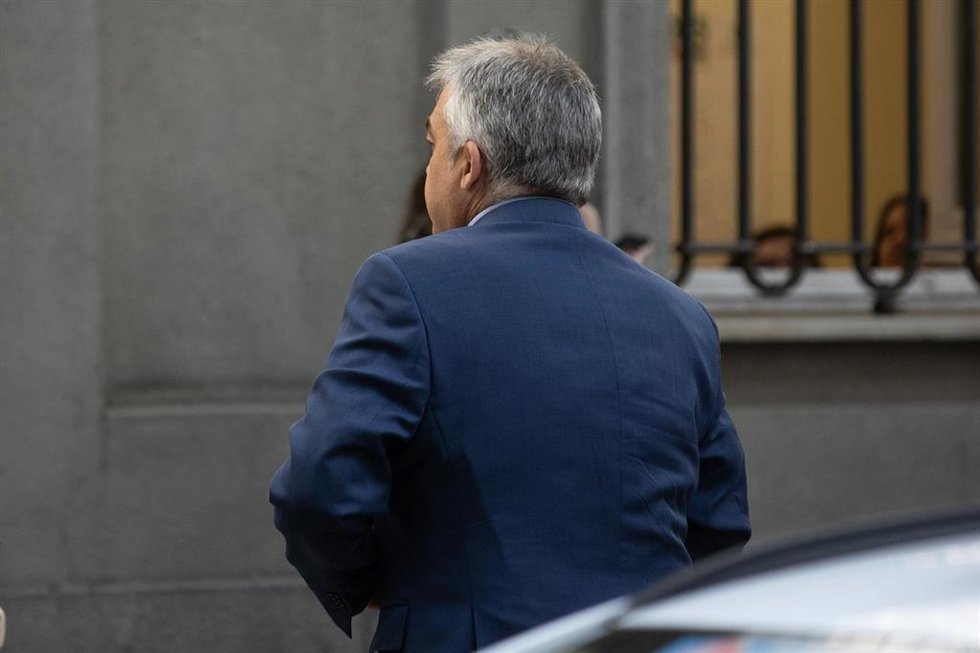 El ex secretario de Organización del PSOE Santos Cerdán a su llegada a declarar en el Tribunal Supremo, a 30 de junio de 2025, en Madrid (España).