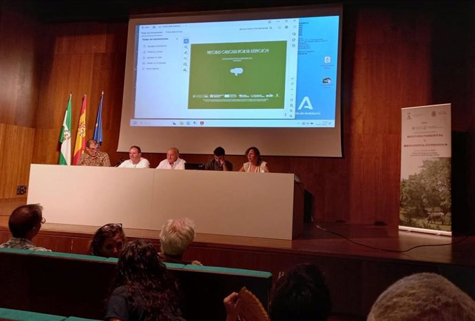 La cita se celebra en el Palacio de Congresos de Ronda (Málaga) y está organizada por la Cátedra UNIA-UICN de Conservación de la Naturaleza, con la colaboración de la Oficina Comarcal Agraria de Ronda y el Ayuntamiento de Ronda.