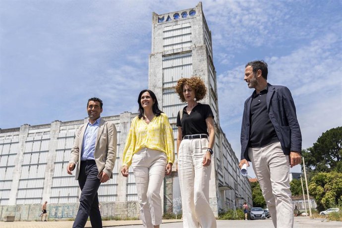 La secretaria xeral del PPdeG, Paula Prado, tras una reunión en Cangas con representantes del sector mar-industria