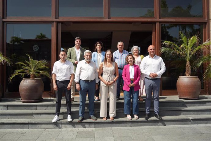 Alcaldes del sur de Tenerife reivindican un Hospital "plenamente equipado" para atender "con dignidad y eficacia"