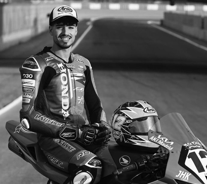 El piloto español Borja Gómez, de 20 años, ha fallecido tras un grave accidente en los entrenamientos del Campeonato de Europa de Stock en el circuito francés de Magny-Cours.
