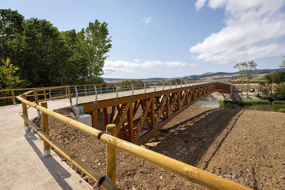 Finalizan las obras del Paseo Fluvial de la Comarca de Pamplona entre Ibero y Etxauri.