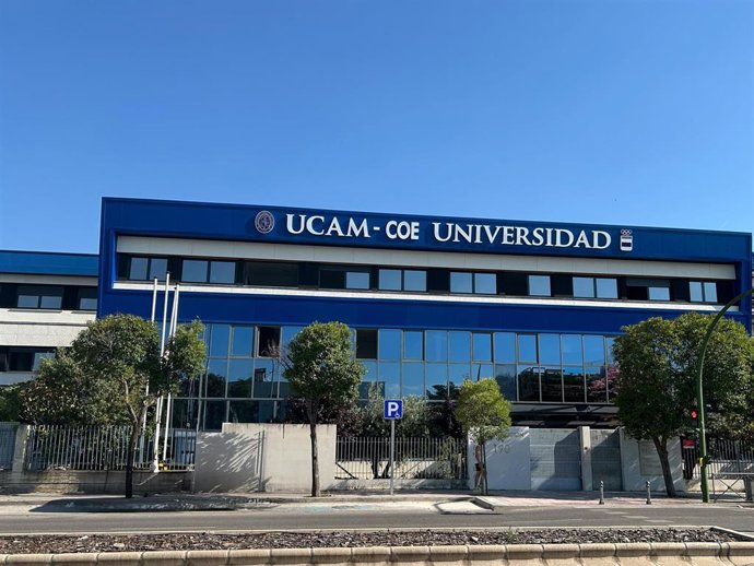 Fachada del nuevo Campus UCAM en Madrid