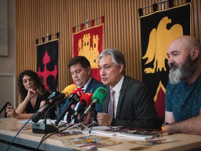 La 57 edición de la Crónica Najerense acerca al público la historia de La Rioja recreada por los propios vecinos