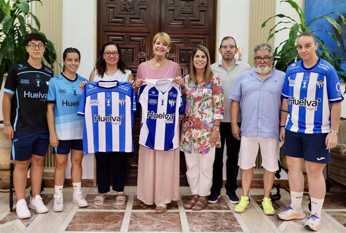 El Ayuntamiento de Huelva firma un convenio de colaboración con el CD Sporting Club.