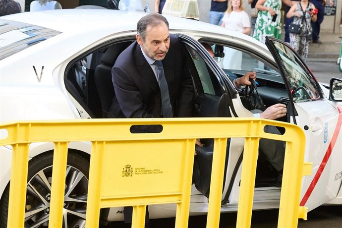 El exministro de Transportes José Luis Ábalos a su llegada al Tribunal Supremo, a 23 de junio de 2025, en Madrid (España).