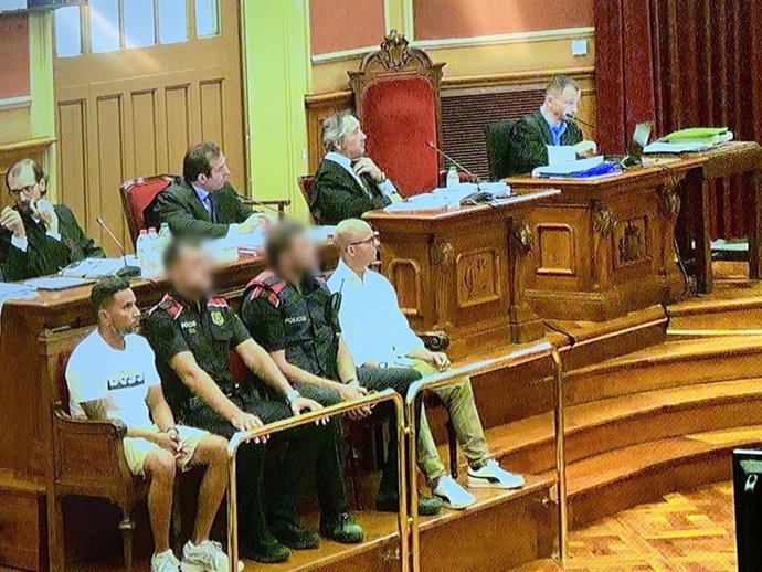 Los acusados por el asesinato de Valentín Moreno, el conocido como 'asesino de la Vila Olímpica'