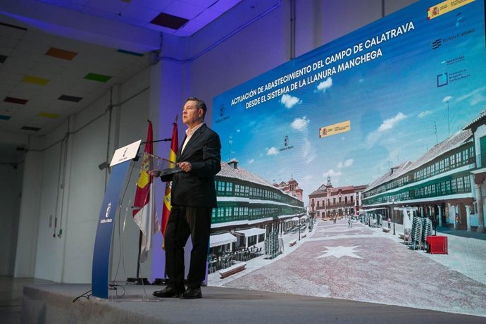 El presidente de Castilla-La Mancha, Emiliano García-Page, presenta en Almagro (Ciudad Real), el proyecto de Abastecimiento del Campo de Calatrava desde el Sistema de la Llanura Manchega.