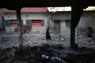 July 3, 2025, Gaza City, Gaza Strip, Palestinian Territory: A view of damage at Mustafa Hafez School and the tents around it following the Israeli attacks in Gaza City, Gaza on July 3, 2025