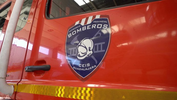 Archivo - Coche de bomberos del Consorcio de Guadalajara.