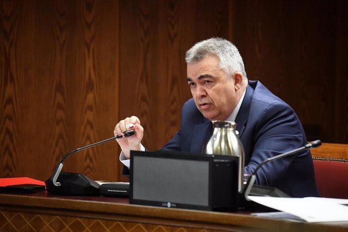 Archivo - El diputado del PSOE, Santos Cerdán, comparece durante la Comisión de Investigación sobre los contratos públicos realizados durante la pandemia de covid-19, en el Senado, a 30 de abril de 2024, en Madrid (España)