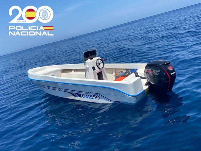 Archivo - Imagen de archivo de una patera llegada a Ibiza