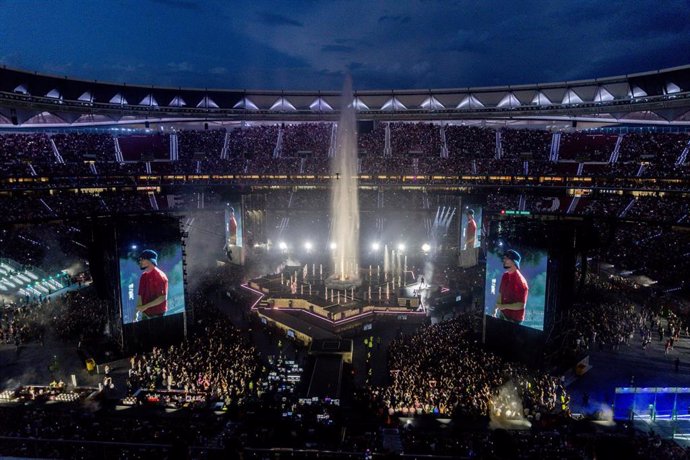 Vista general durante el concierto del cantante Dellafuente, en el Estadio Riyadh Air Metropolitano, a 20 de junio de 2025, en Madrid (España). Dellafuente, nombre artístico de Pablo Enoc Bayo, es uno de los artistas más influyentes de la música urbana es