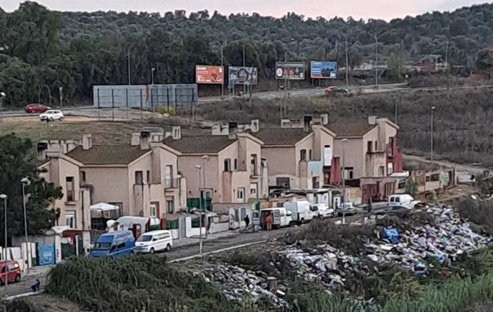 Viviendas ocupadas en la barriada del Ceguiñuelo donde el Consistorio denuncia problemas de salubridad.