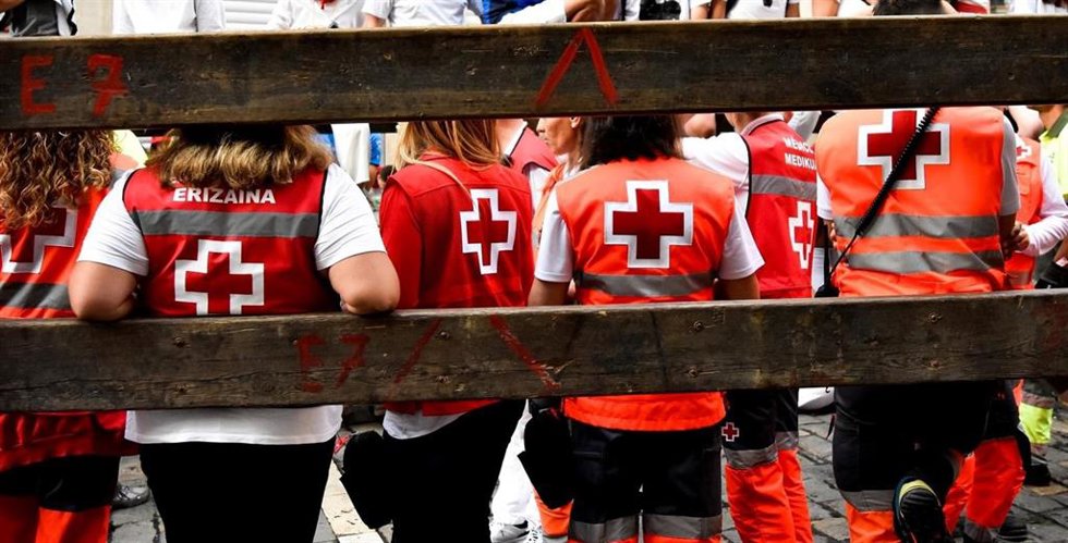 Integrantes del dispositivo de Cruz Roja Navarra en Sanfermines