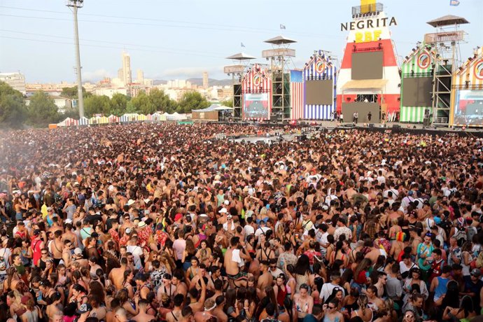 Archivo - Imagen de archivo del Reggaeton Beach Festival en Benidorm (Alicante)
