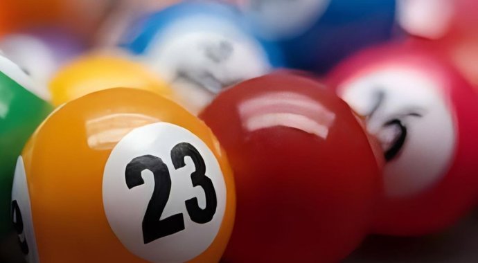 El Ayuntamiento de Barcelona ha suspendido las licencias de los establecimientos de azar como bingos y casinos.