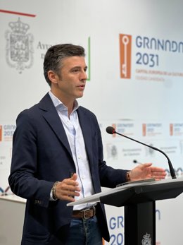 El portavoz del equipo de gobierno local de Granada, Jorge Saavedra