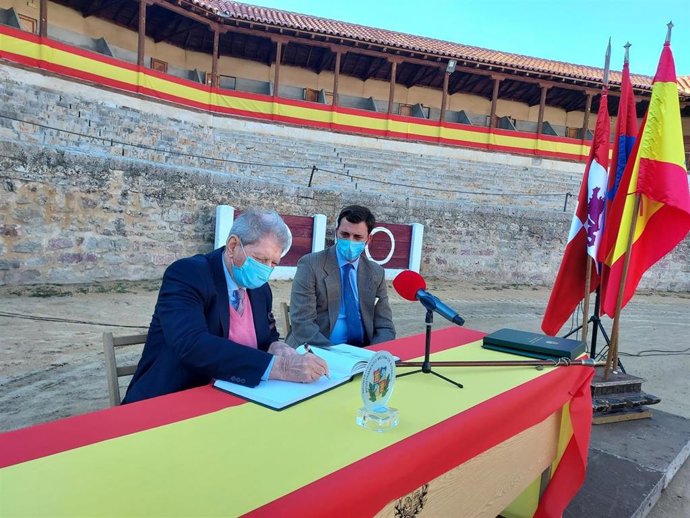 Muere a los 92 años el rejoneador Rafael Peralta, hijo adoptivo de Rioseco (Valladolid).