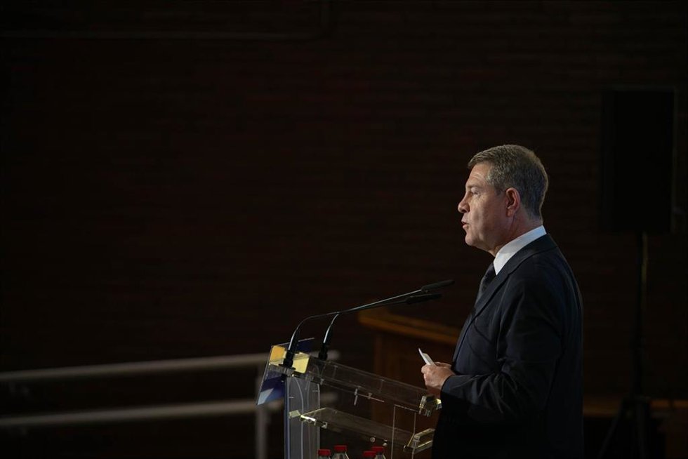 El presidente de Castilla-La Mancha, Emiliano García-Page, en el acto de la primera piedra del Conservatorio de Música de Albacete