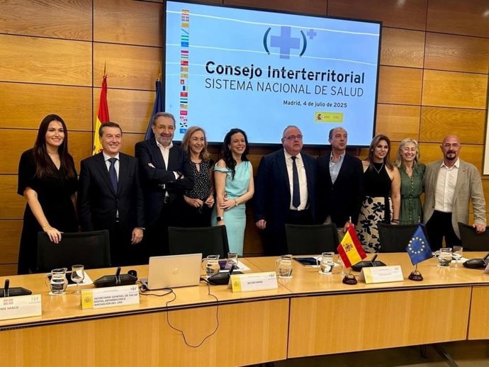 El consejero de Sanidad, Jesús Fernández Sanz, ha participado en la reunión del pleno del Consejo Interterritorial de Sanidad celebrada en el Ministerio de Sanidad.