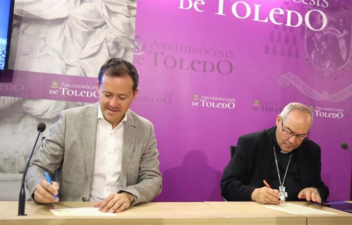 El alcalde, Carlos Velázquez, y el arzobispo de Toledo, Francisco Cerro.
