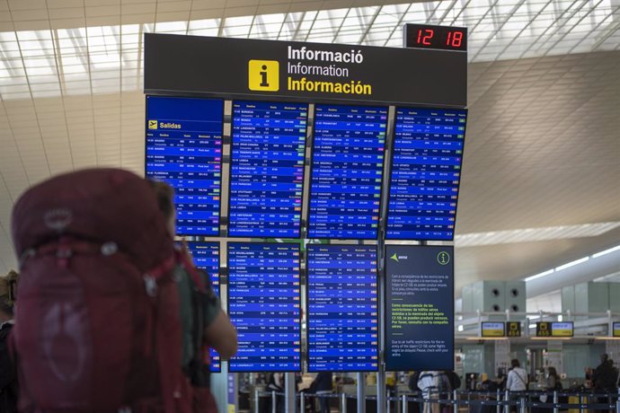 Archivo - Anades i arribades a l'Aeroport de Barcelona