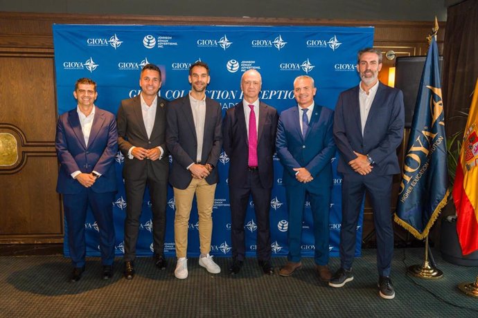 The teams of Gioya and The Embassy Sport Premium
