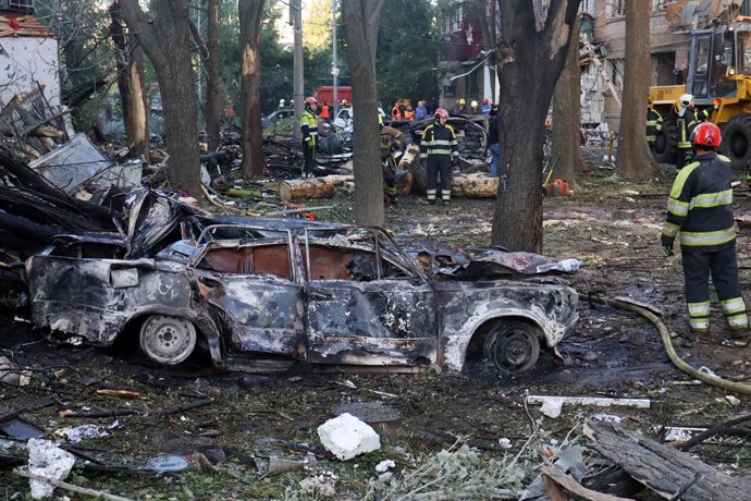 June 23, 2025, Kyiv, Ukraine: Firefighters work at the site of an apartment building hit during Russian drone and missile strikes, amid Russia's attack on Ukraine. Ukraine said on June 23 ''another massive attack' on Kyiv by Russian drones was underway, a