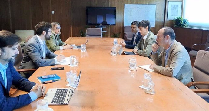 Reunión del consejero de Ciencia, Industria y Empleo, Borja Sánchez, con el secretario de Estado de Energía, Joan Groizard.
