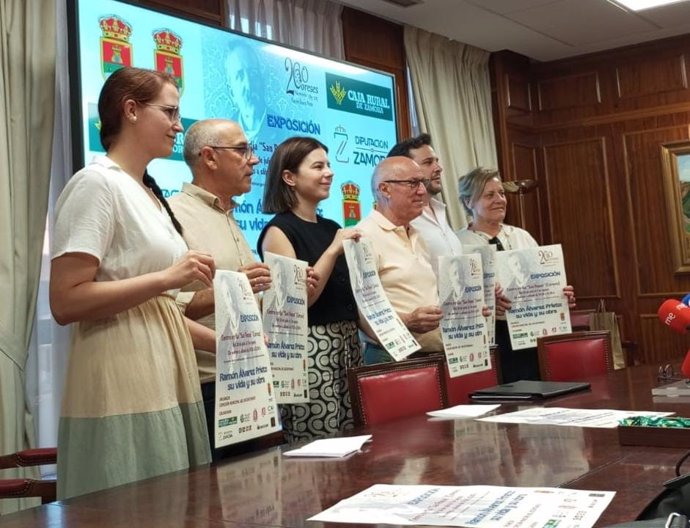 Presentación de la exposición sobre Ramón Álvarez en Coreses.