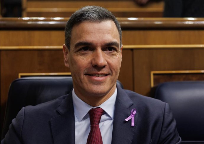 Archivo - El presidente del Gobierno, Pedro Sánchez, durante una sesión de control al Gobierno, en el Congreso de los Diputados, a 8 de marzo de 2023, en Madrid (España). El PP y Vox centran hoy, Día de la Mujer, sus preguntas al presidente del Ejecutivo 