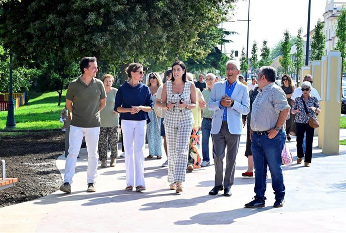 La alcaldesa, Gema Igual, visita las obras de General Dávila