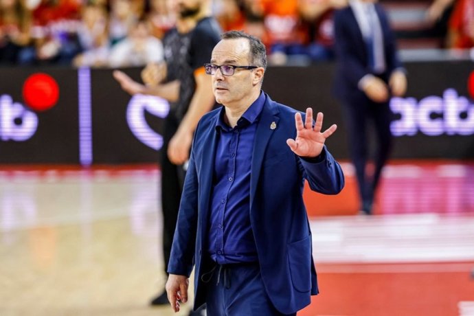 Archivo - Diego Ocampo, entrenador del BAXI Manresa.