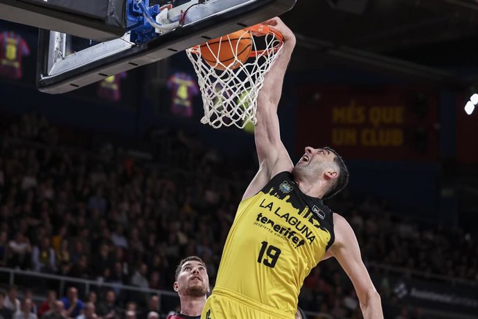 Archivo - Giorgi Shermadini of La Laguna Tenerife in action during the Liga Endesa ACB, match played between FC Barcelona and La Laguna Tenerife at Palau Blaugrana on March 09, 2025 in Barcelona, Spain.