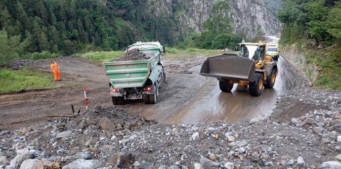 Los trabajos van a continuar durante todo el fin de semana.