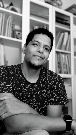 El poeta puertorriqueño Joan Manuel Corcino Font