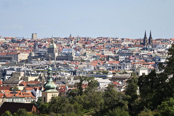 Archivo - September 8, 2024, Prague, Prague Region, Czech Republic: Prague skyline. A stroll in the tourist Central Europe capital of Prague, on September 7, 2024.