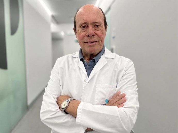 El doctor José Antonio Vargas, especialista en Obstetricia y Ginecología en tratamiento de cáncer ginecológico