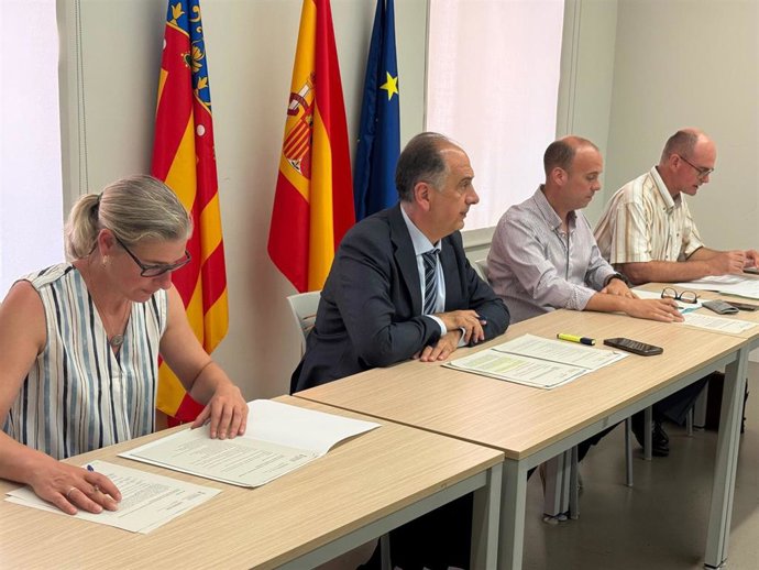 Emergencias formará a los responsables de grupo de los CRE en el uso de pirotecnia en manifestaciones festivas