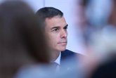 Foto: Sánchez traslada a las responsables de Igualdad del PSOE que se cambiará el Código Ético para expulsar a los 'puteros'