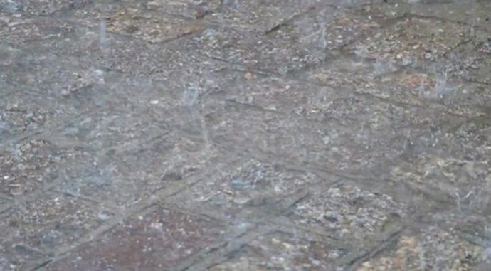 El 112 de CyL recibe casi una veintena de llamadas por una fuerte granizada en las carreteras de Osorno (Palencia)