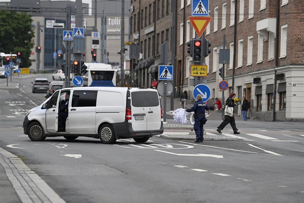 Despliegue de las fuerzas de seguridad tras un apuñalamiento múltiple en Tampere, Finlandia