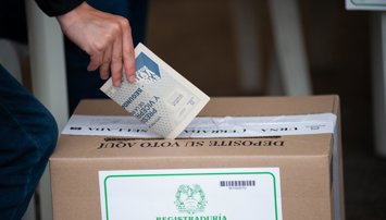 Política