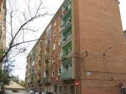 Colectivos vecinales piden explicaciones por la compra de viviendas de Aloy Sala por un fondo de inversión