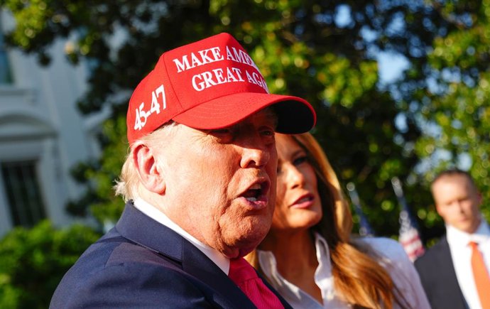 July 4, 2025, Washington, District Of Columbia, USA: President Donald Trump and first lady Melania Trump speak to supporters after he signed his 'Big, Beautiful Bill,' with new tax and immigration legislation during a ceremony at the White House in Washin