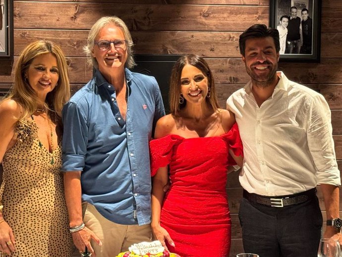PAULA ECHEVARRÍA Y MIGUEL TORRES EN EL 65 CUMPLEAÑOS DE POTY CASTILLO
